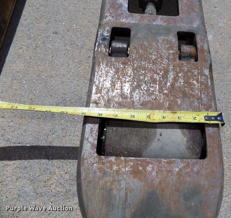 image for item DO9331 Jungheinrich ECR327 pallet jack