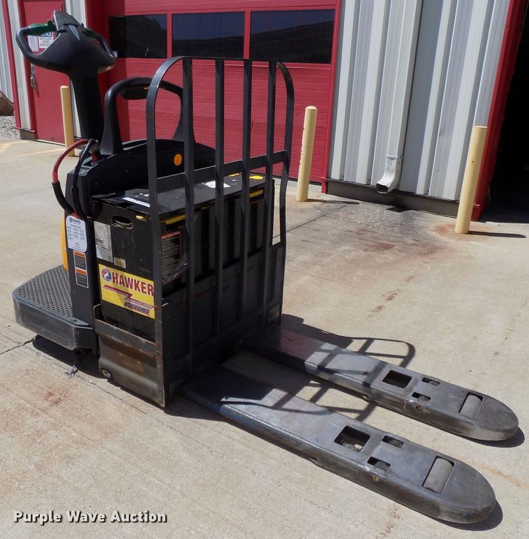 image for item DO9332 Jungheinrich ECR327 pallet jack