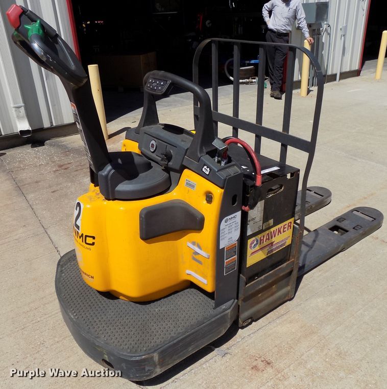 image for item DO9332 Jungheinrich ECR327 pallet jack