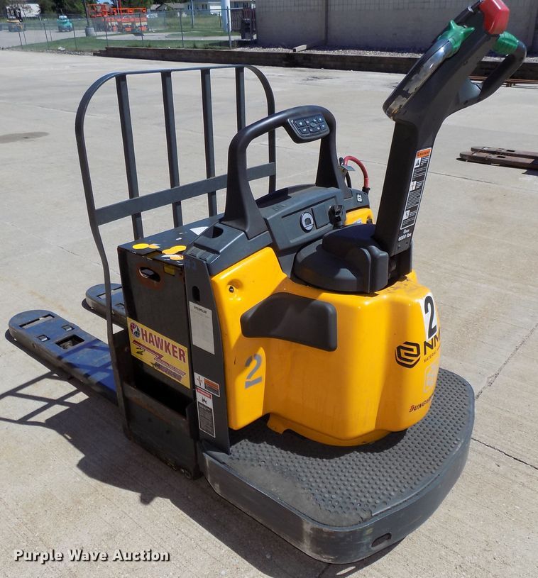image for item DO9332 Jungheinrich ECR327 pallet jack
