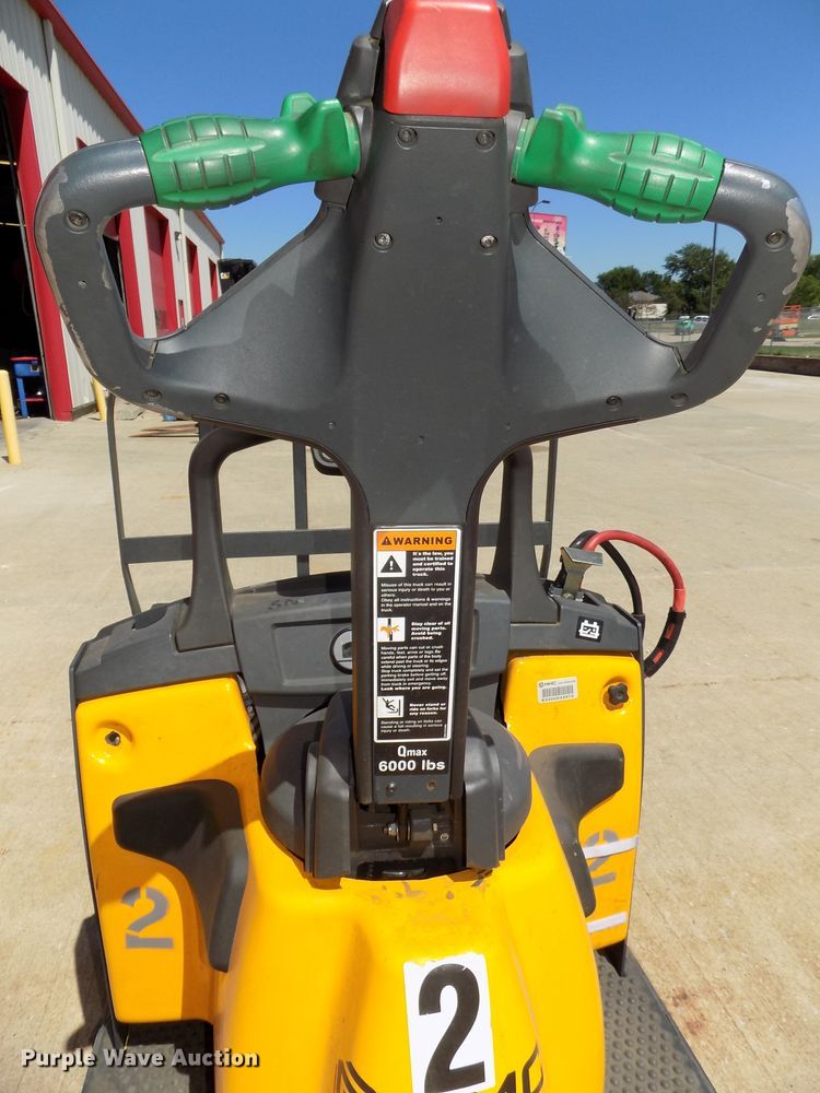 image for item DO9332 Jungheinrich ECR327 pallet jack