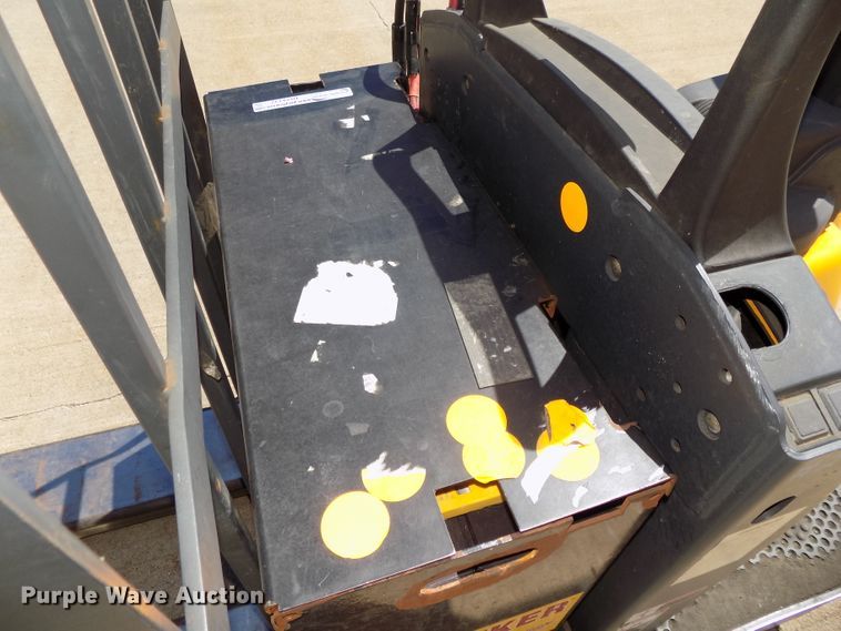 image for item DO9332 Jungheinrich ECR327 pallet jack