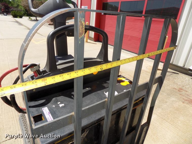 image for item DO9332 Jungheinrich ECR327 pallet jack