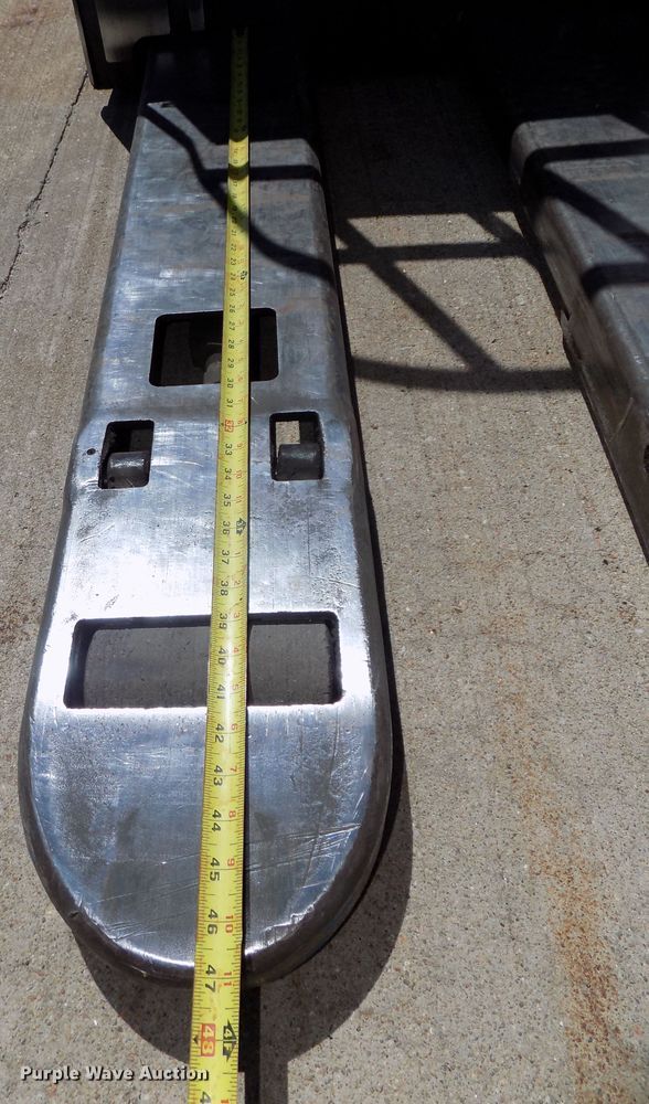 image for item DO9332 Jungheinrich ECR327 pallet jack