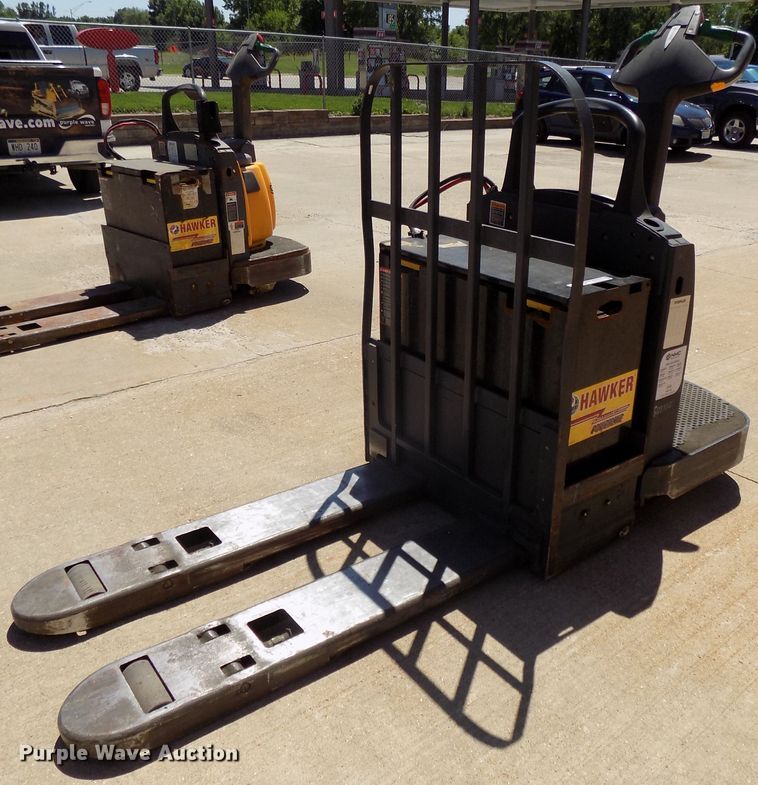 image for item DO9333 Jungheinrich ECR327 pallet jack