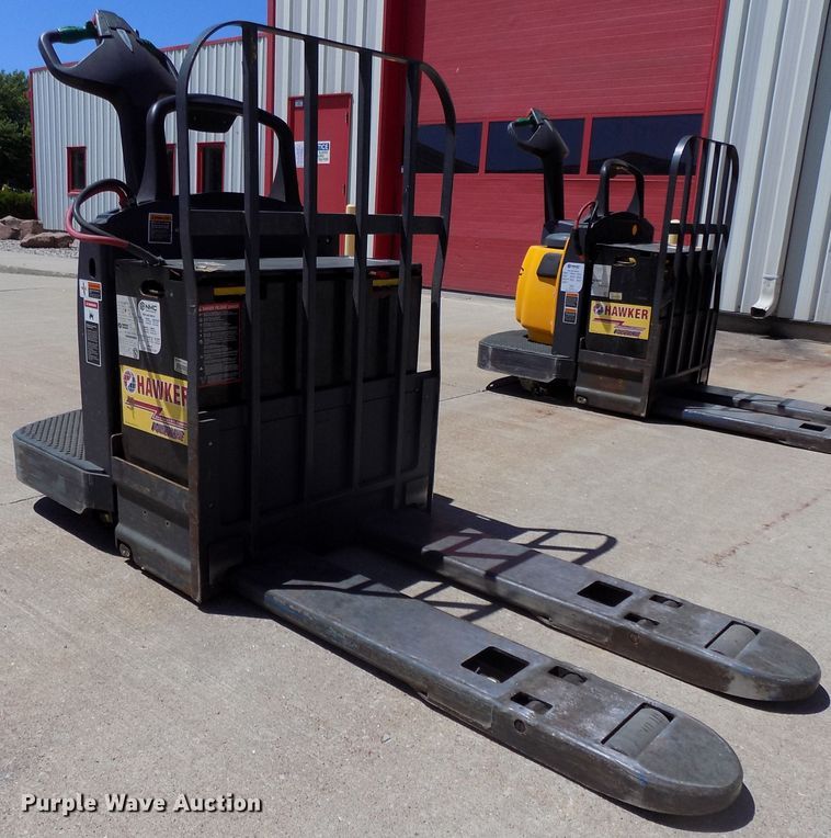 image for item DO9333 Jungheinrich ECR327 pallet jack