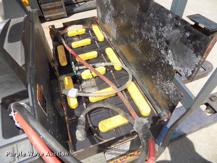 image for item DO9333 Jungheinrich ECR327 pallet jack