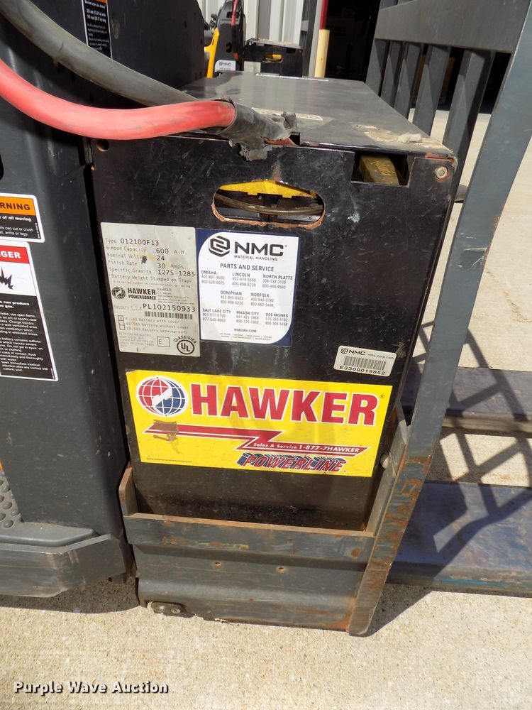 image for item DO9333 Jungheinrich ECR327 pallet jack