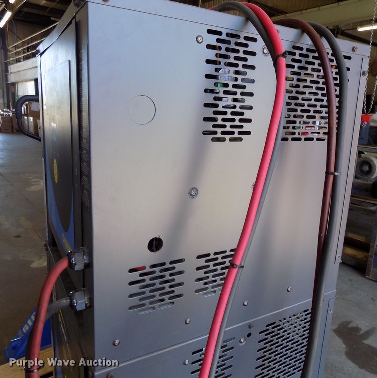 image for item DO9333 Jungheinrich ECR327 pallet jack