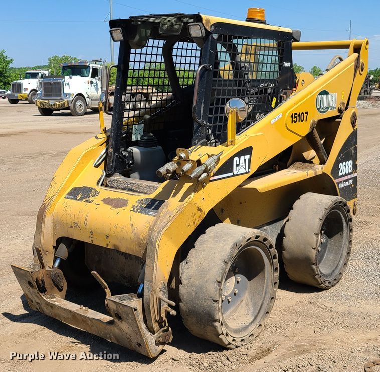 image for item EL9814 2006 Caterpillar 268B  skid steer loader