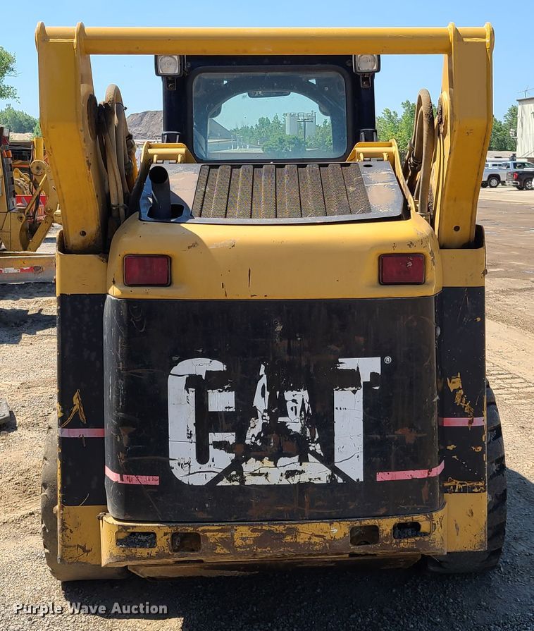 image for item EL9814 2006 Caterpillar 268B  skid steer loader