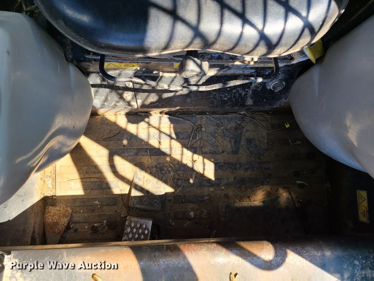 image for item EL9814 2006 Caterpillar 268B  skid steer loader