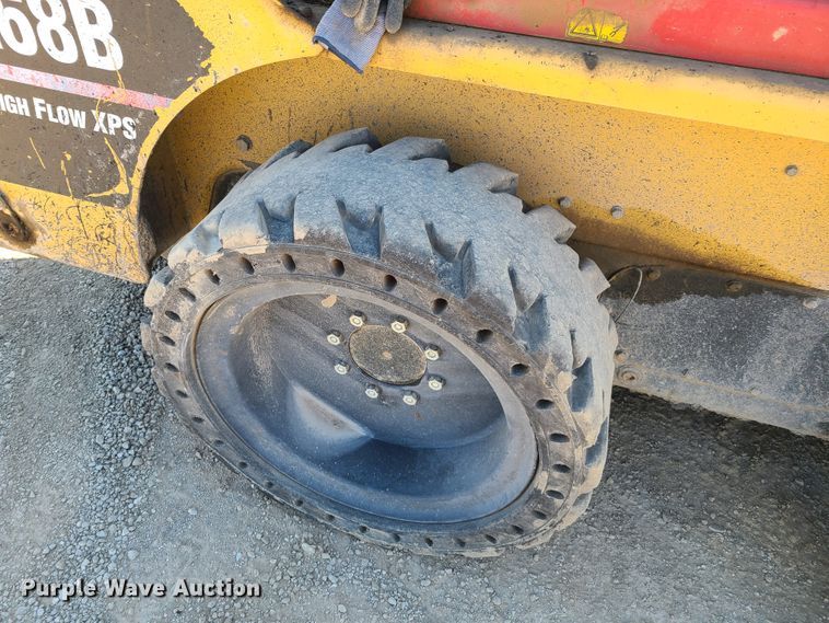 image for item EL9814 2006 Caterpillar 268B  skid steer loader