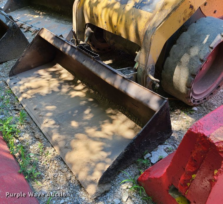 image for item EL9814 2006 Caterpillar 268B  skid steer loader