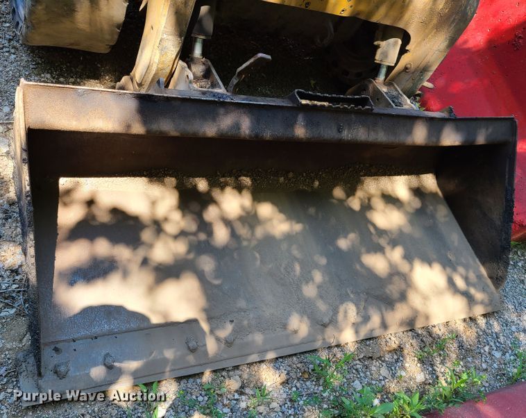 image for item EL9814 2006 Caterpillar 268B  skid steer loader