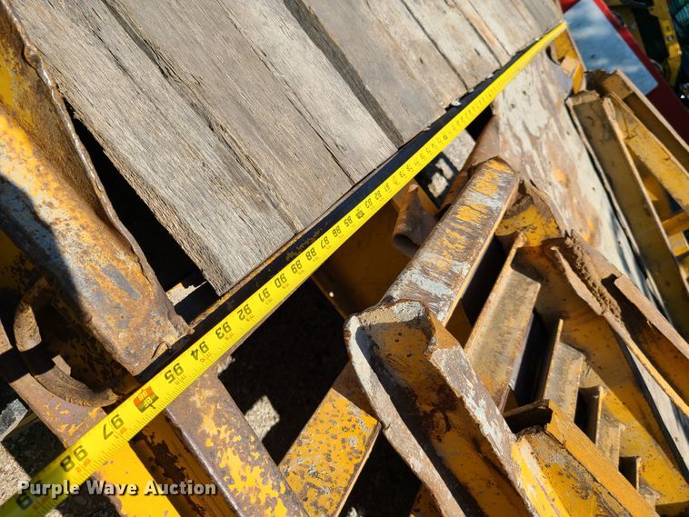 image for item EL9815 CZ Engineering equipment trailer