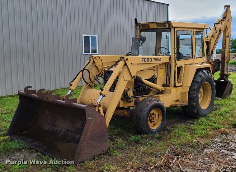 image for item EL9820 Ford 755A  backhoe