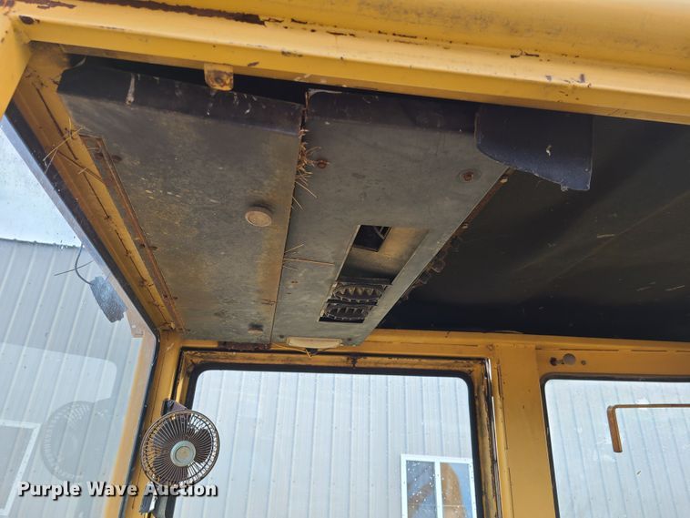 image for item EL9820 Ford 755A  backhoe