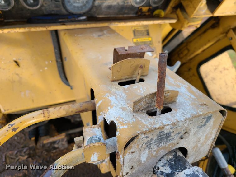 image for item EL9820 Ford 755A  backhoe