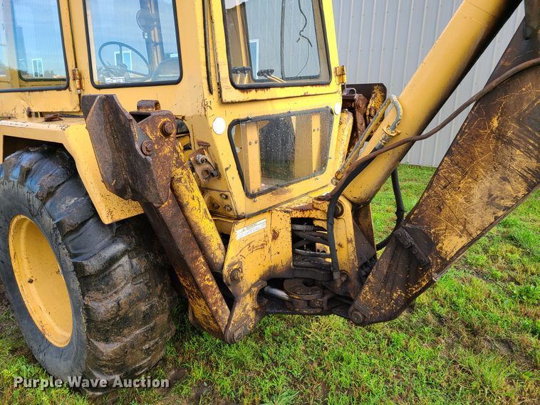 image for item EL9820 Ford 755A  backhoe