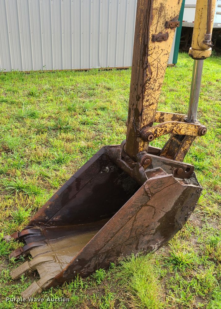 image for item EL9820 Ford 755A  backhoe