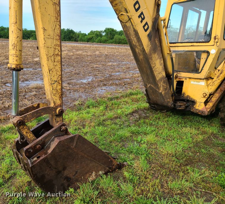 image for item EL9820 Ford 755A  backhoe