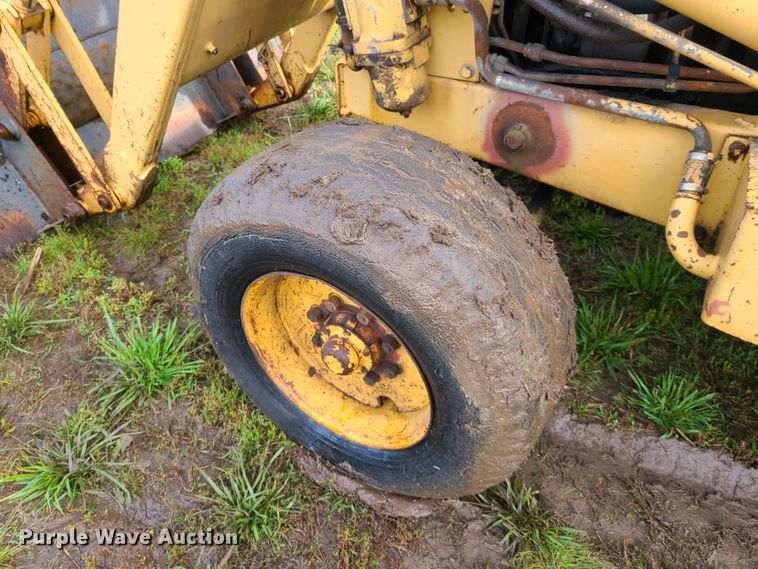 image for item EL9820 Ford 755A  backhoe