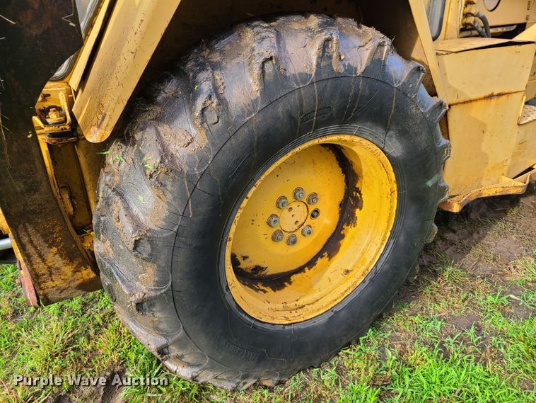 image for item EL9820 Ford 755A  backhoe