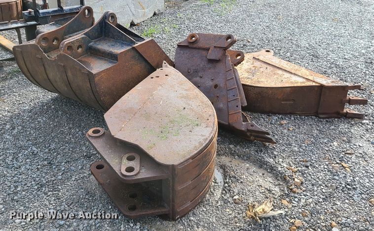 image for item EL9820 Ford 755A  backhoe