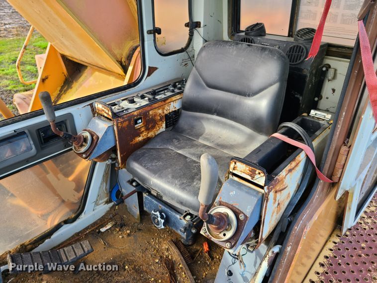 image for item EL9821 1993 Case 9050  excavator