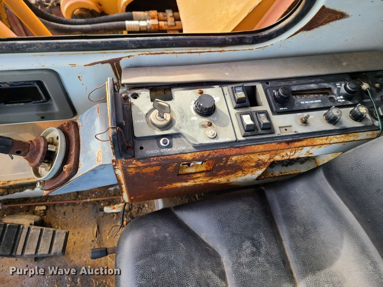 image for item EL9821 1993 Case 9050  excavator