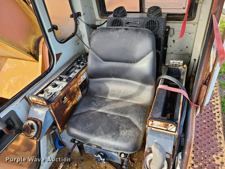 image for item EL9821 1993 Case 9050  excavator