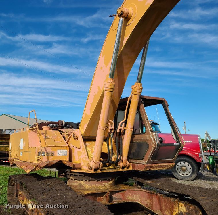 image for item EL9821 1993 Case 9050  excavator