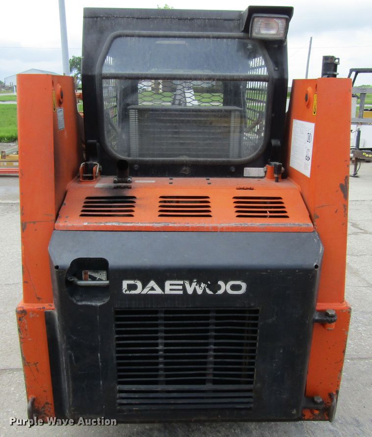 image for item FD9447 1999 Daewoo DSL601  skid steer loader