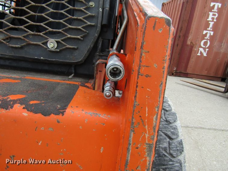 image for item FD9447 1999 Daewoo DSL601  skid steer loader