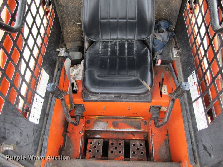 image for item FD9447 1999 Daewoo DSL601  skid steer loader