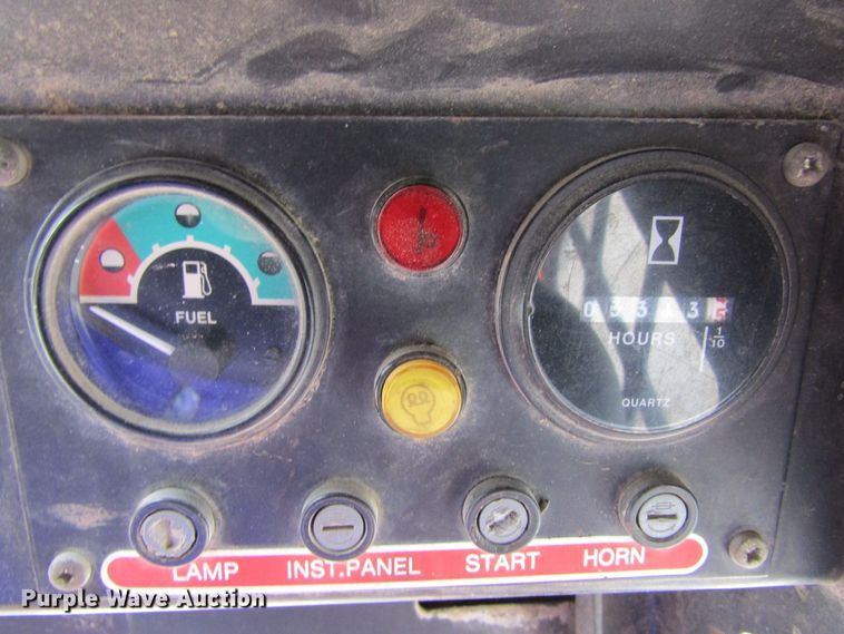 image for item FD9447 1999 Daewoo DSL601  skid steer loader