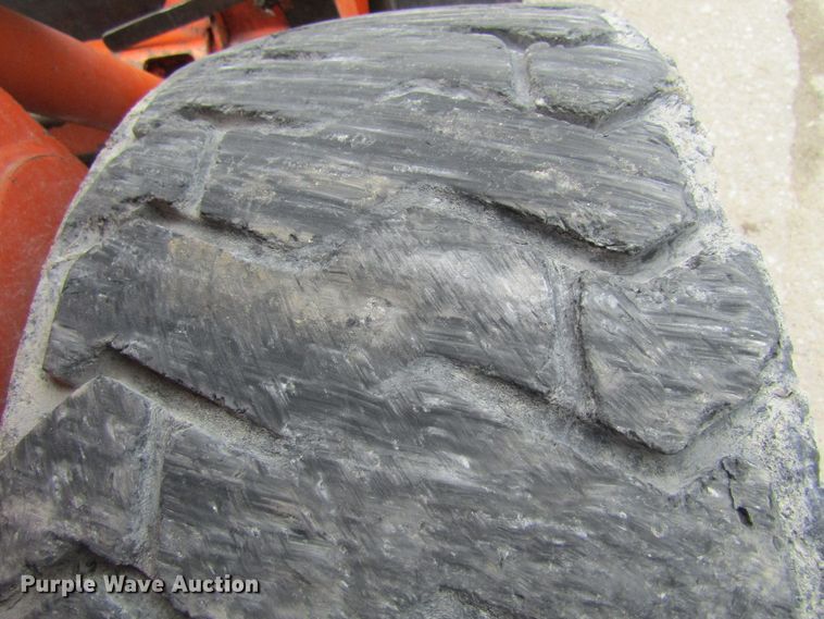 image for item FD9447 1999 Daewoo DSL601  skid steer loader