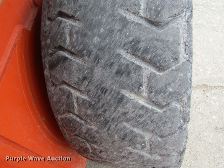 image for item FD9447 1999 Daewoo DSL601  skid steer loader