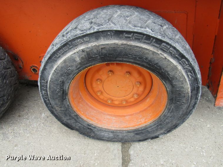 image for item FD9447 1999 Daewoo DSL601  skid steer loader