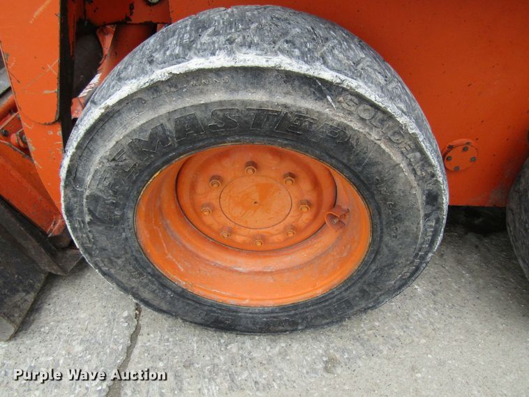 image for item FD9447 1999 Daewoo DSL601  skid steer loader