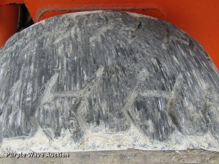 image for item FD9447 1999 Daewoo DSL601  skid steer loader