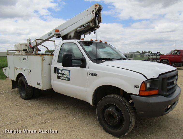 image for item FD9451 1999 Ford F450 Super Duty  bucket truck