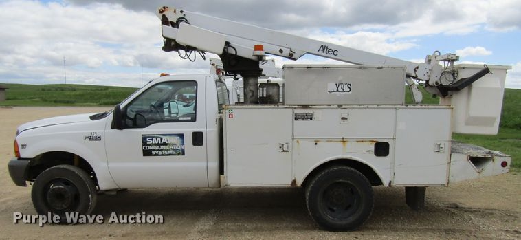 image for item FD9451 1999 Ford F450 Super Duty  bucket truck