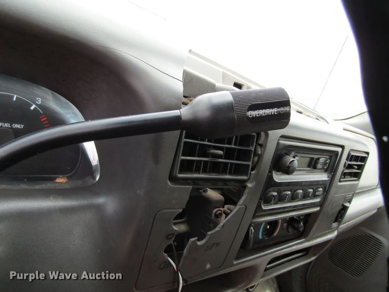 image for item FD9451 1999 Ford F450 Super Duty  bucket truck