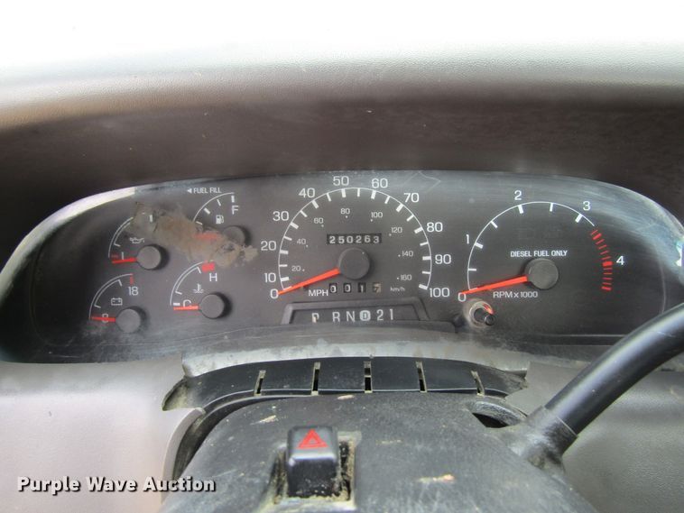 image for item FD9451 1999 Ford F450 Super Duty  bucket truck