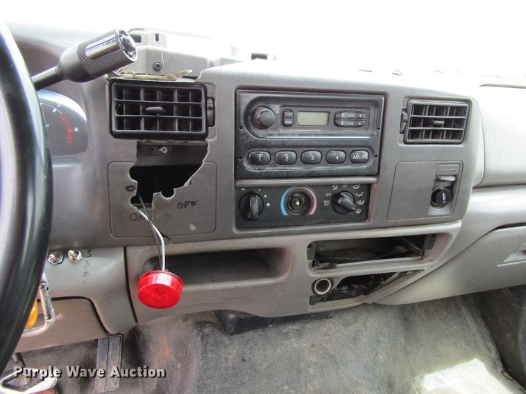 image for item FD9451 1999 Ford F450 Super Duty  bucket truck