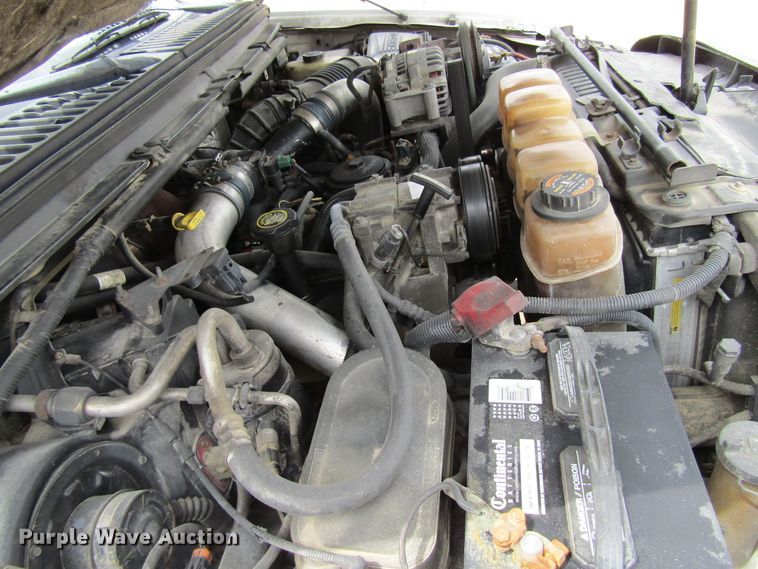 image for item FD9451 1999 Ford F450 Super Duty  bucket truck