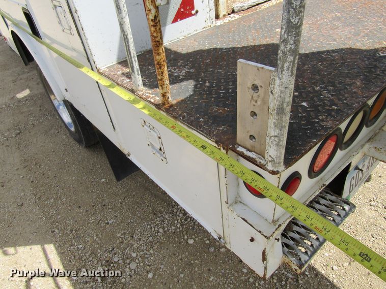 image for item FD9452 2000 Ford F550 Super Duty  bucket truck