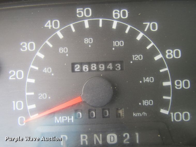 image for item FD9452 2000 Ford F550 Super Duty  bucket truck